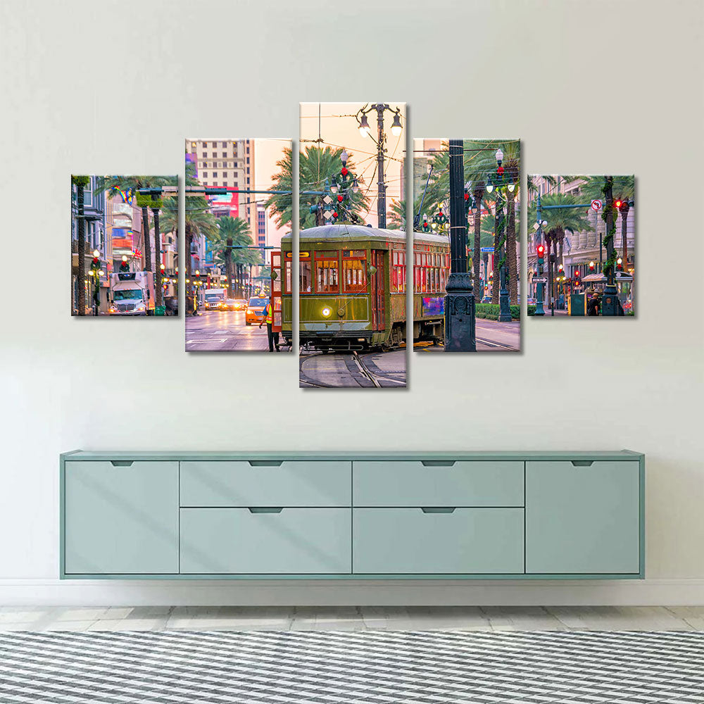 Streetcar in New Orleans Canvas Wall Art