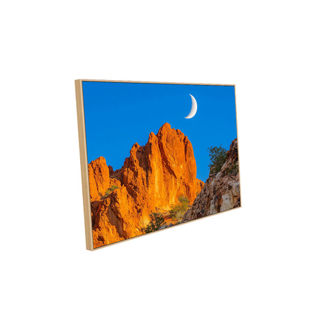 Red Rock Moonrise Canvas Wall Art - A Stunning Tribute To Nature's Majesty