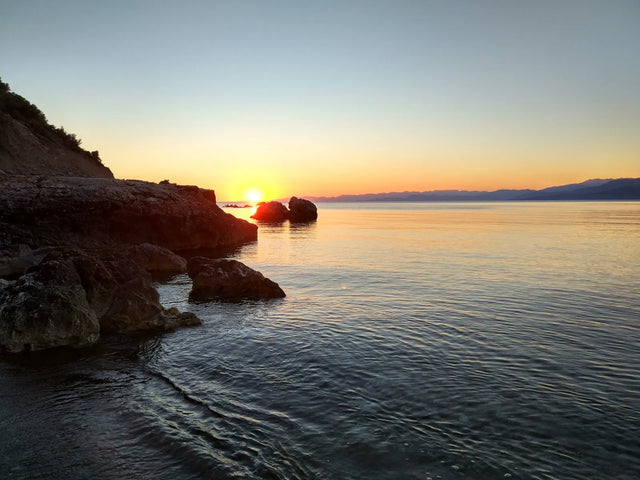 Sunset Shores - Coastal Horizon Canvas Wall Art